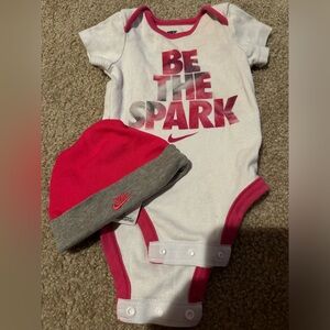 Baby girl Nike pink 3-6 months